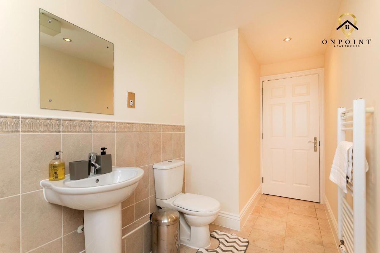 ✰Onpoint -Large 2 Bedroom Apt With Parking!✰ Nottingham Buitenkant foto